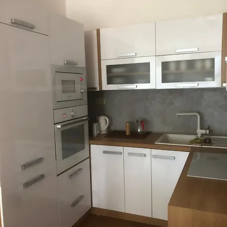 דירה Downtown In The Heart Of The New Center, 4 Persons, Parking