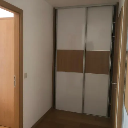 Downtown In The Heart Of The New Center, 4 Persons, Parking דירה *