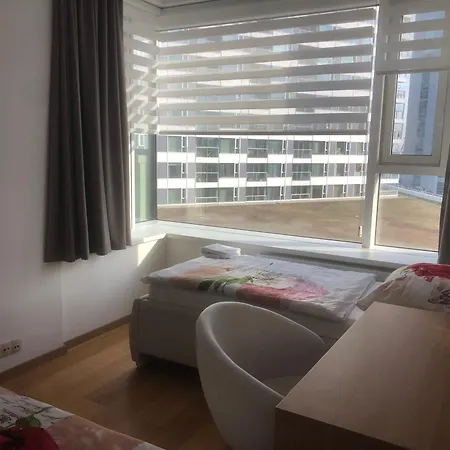 Downtown In The Heart Of The New Center, 4 Persons, Parking דירה *