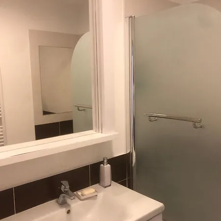 Apartmán Downtown In The Heart Of The New Center, 4 Persons, Parking Bratislava