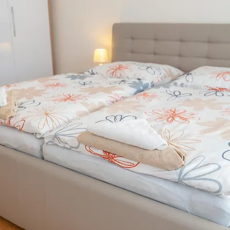 Apartment Downtown In The Heart Of The New Center, 4 Persons, Parking Pressburg