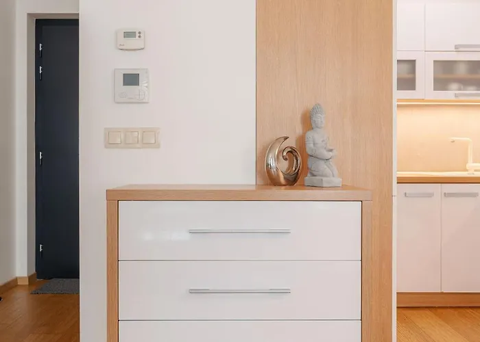 아파트 Downtown In The Heart Of The New Center, 4 Persons, Parking