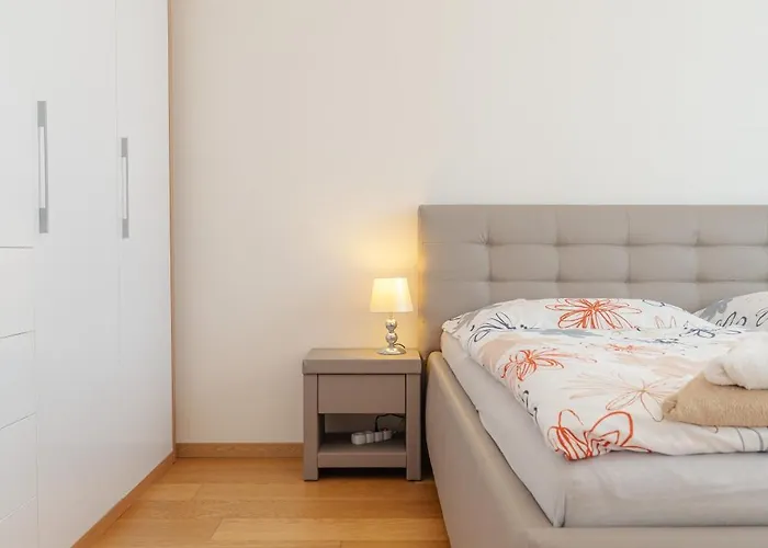 아파트 Downtown In The Heart Of The New Center, 4 Persons, Parking *