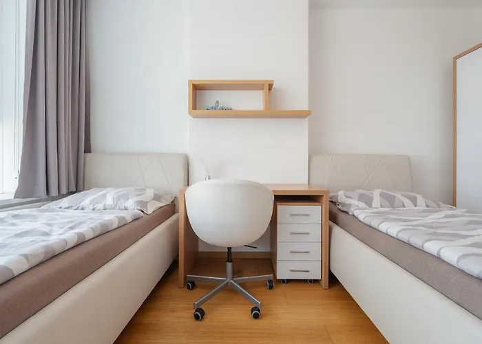 아파트 Downtown In The Heart Of The New Center, 4 Persons, Parking 브라티슬라바