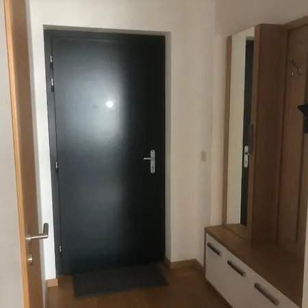 Downtown In The Heart Of The New Center, 4 Persons, Parking Apartman Pozsony