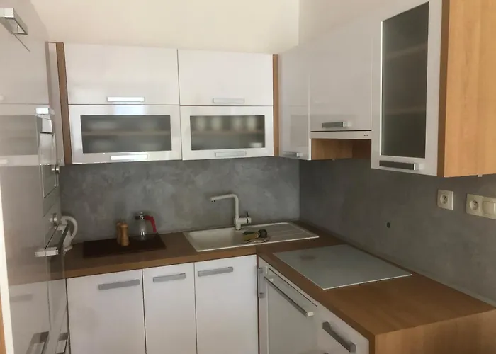 Downtown In The Heart Of The New Center, 4 Persons, Parking Bratislava