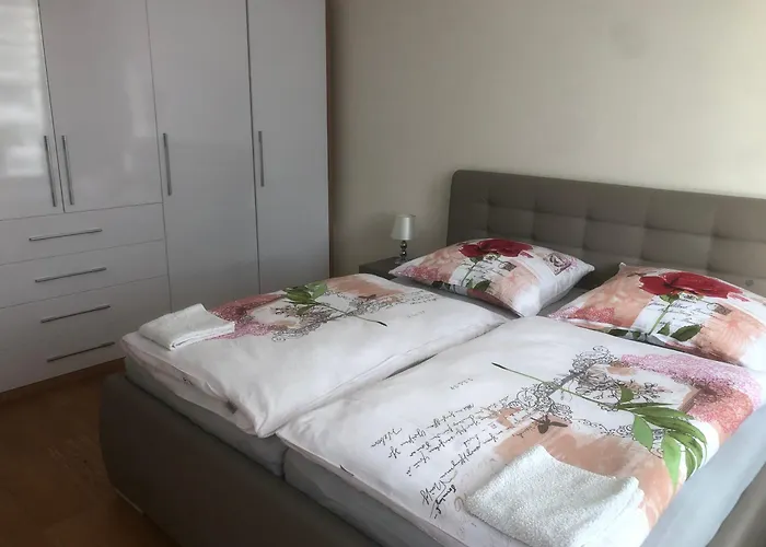 Apartmán Downtown In The Heart Of The New Center, 4 Persons, Parking