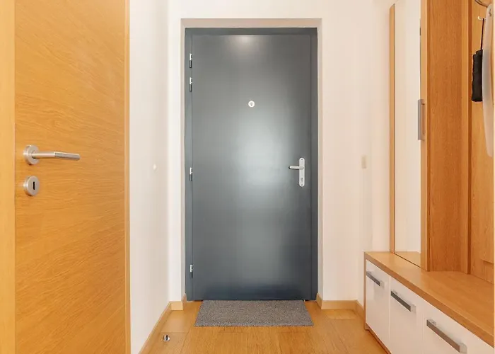 Downtown In The Heart Of The New Center, 4 Persons, Parking Apartmán Bratislava