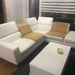 Appartamento Downtown In The Heart Of The New Center, 4 Persons, Parking